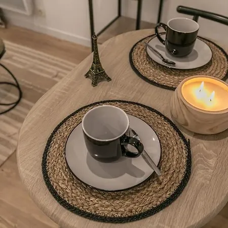 Cosy Centre 18