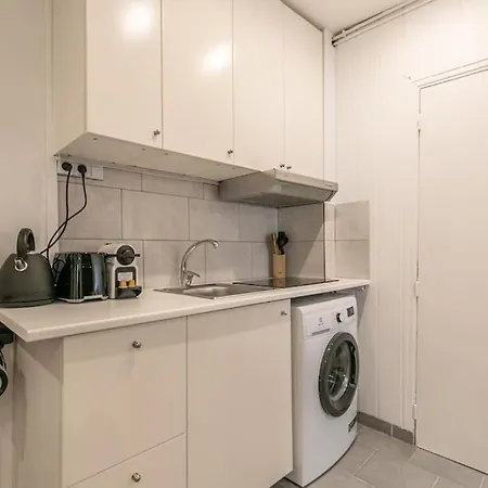 Cosy Centre 18 Apartment